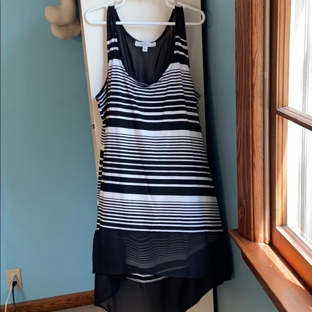 High-Low Tank Top 🖤